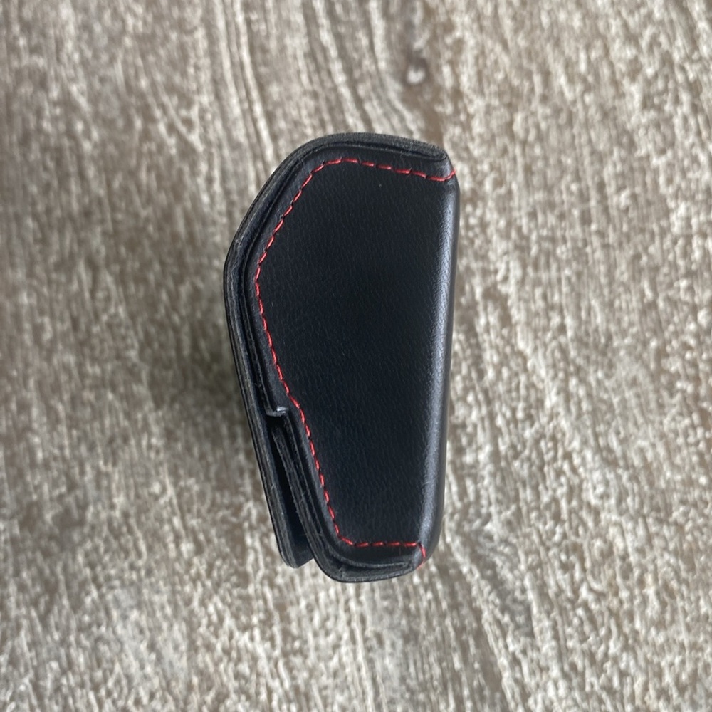 ❤️Valentino Black Eye-case❤️ - Picture 5 of 7